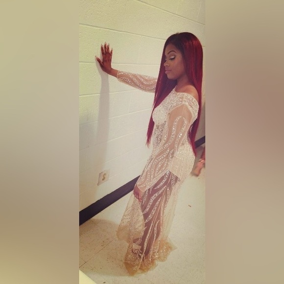 PoshbyV Cara Nude Embellished Gown Size Medium - Picture 2 of 5